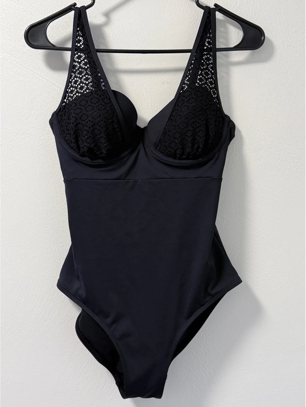 NWOT Cupshe Size M one piece swimsuit black